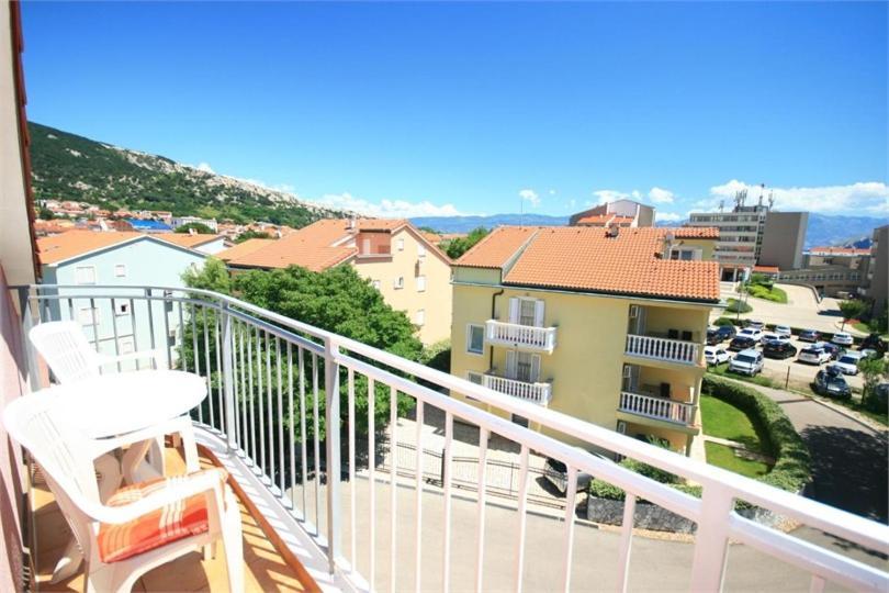 Beautiful Apartment Lovorka 6 , Baska, Krk Kültér fotó