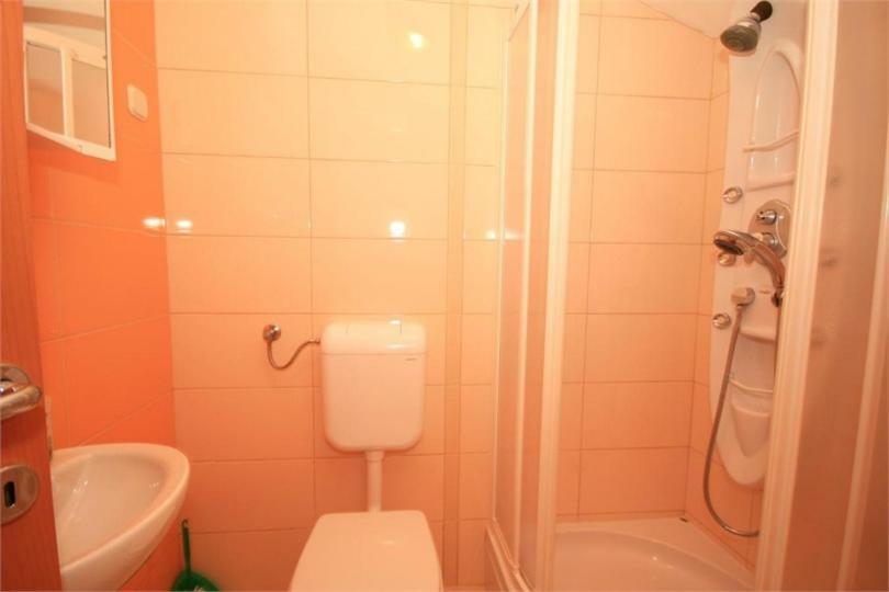 Beautiful Apartment Lovorka 6 , Baska, Krk Kültér fotó
